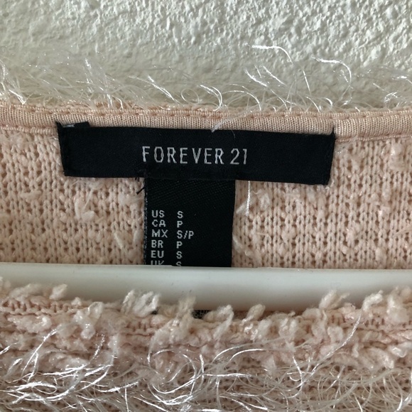 Forever21 light peachy/pink color semi-cropped sweater size small - Picture 7 of 7
